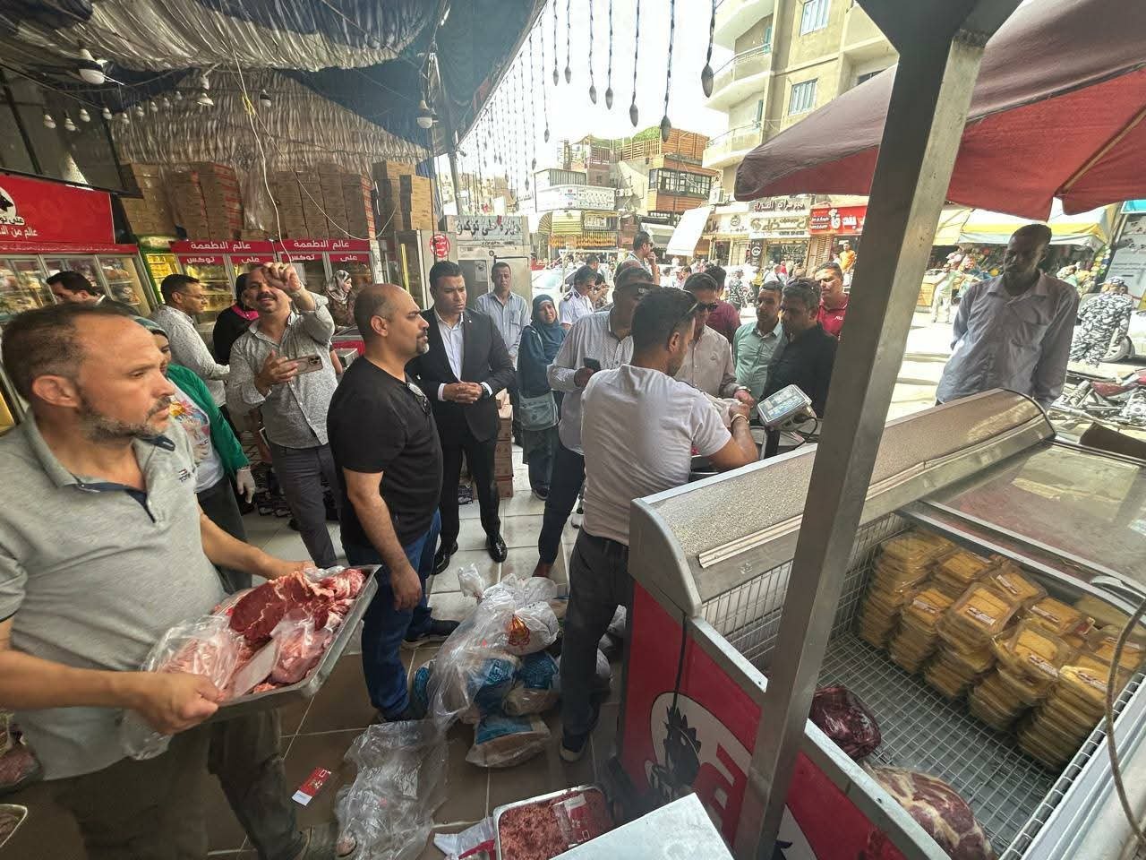 حملة مكبرة بالسويس تضبط لحومًا غير صالحة للإستهلاك الآدمي.