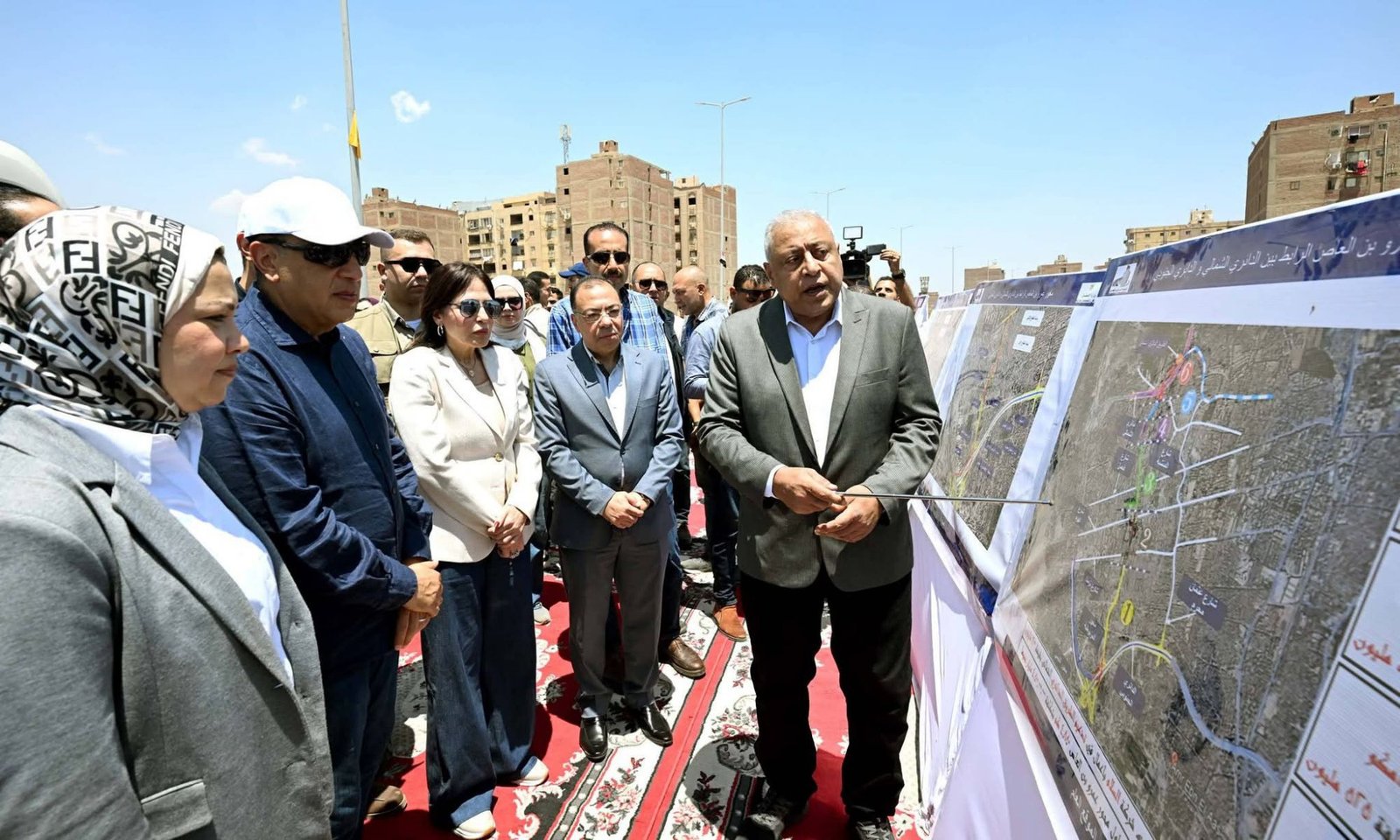 فى أثناء جولته لتفقد وافتتاح عدد من المشروعات الخدمية والتنموية بمحافظة الجيزة: