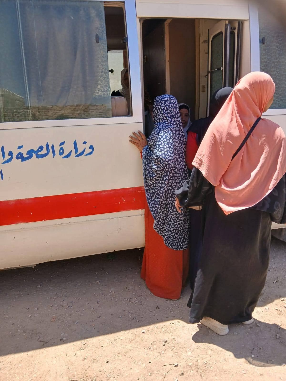 السويس تختتم فاعليات القوافل المتنقلة لتنظيم الأسره بقرية شندوره&nbsp; بحي الجناين.