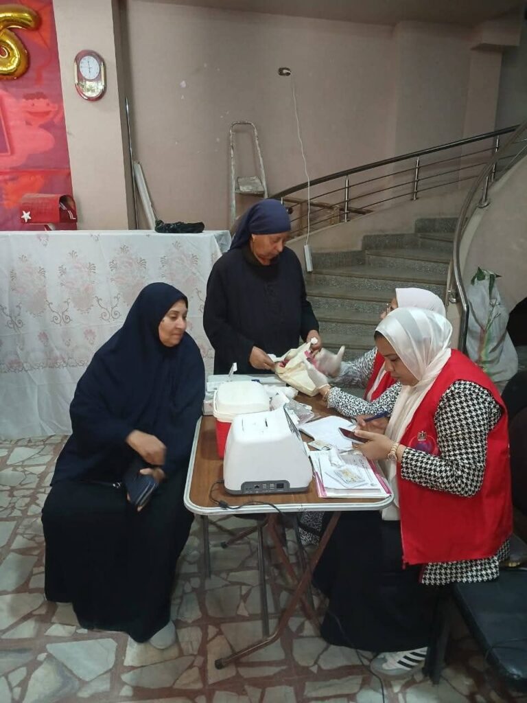 img-20260502-wa00461350505053127310240-768x1024 قافلة مبادرة الأمراض المزمنة تفحص المواطنين&nbsp; " بالكنيسة الإنجيلية " بالسويس