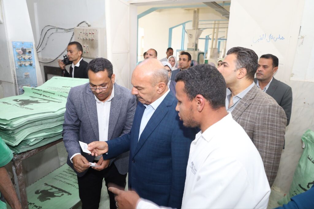 img-20260504-wa00704654764756695823071-1024x682 محافظ السويس يتفقد مطاحن شرق الدلتا لمتابعة سير العمل وضمان جودة الإنتاج من الدقيق