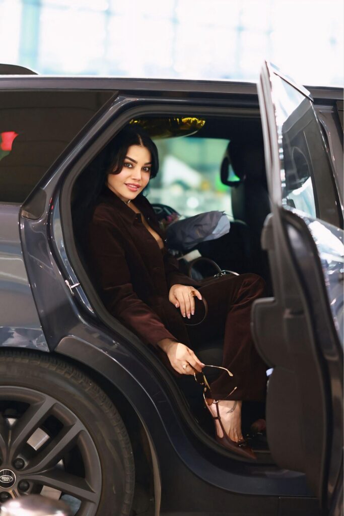 img-20260504-wa01215404613313176408013-683x1024 *وصول النجمة هيفاء وهبي إلى القاهرة استعدادا لحفلها غدا*