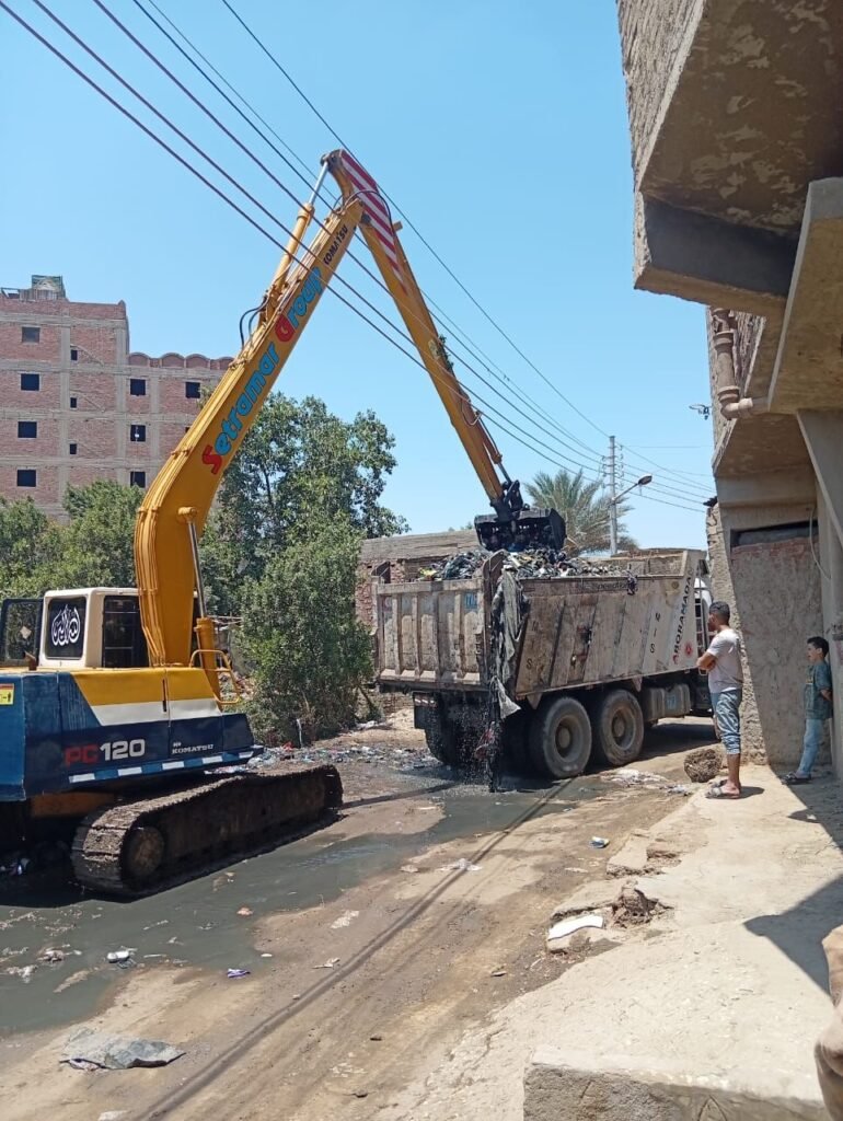 img-20260509-wa00453000374548323264852-770x1024 محافظ الجيزة يتابع أعمال تطهير ترع الشبرامنتية وسقارة القبلية ومصرف العزيزية بالبدرشين