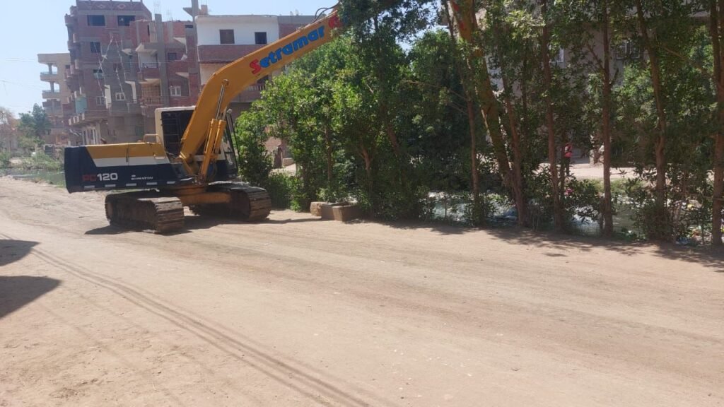 img-20260509-wa00487597381644119621169-1024x576 محافظ الجيزة يتابع أعمال تطهير ترع الشبرامنتية وسقارة القبلية ومصرف العزيزية بالبدرشين