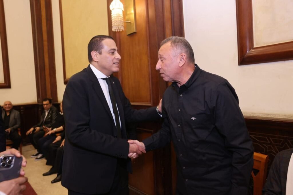 img-20260511-wa00572226940071473794827-1024x683 ضياء رشوان ومحمود الخطيب وعمرو عاصم ونهال عنبر يقدمون واجب العزاء في شقيقة المستشار محمد عبدة صالح