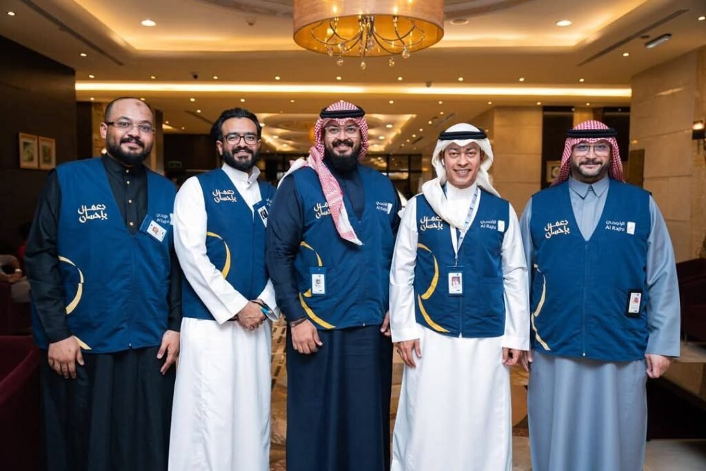 img-20260512-wa00964685666929235991776-1024x683 "الراجحي" تستقبل أولى رحلات الحج السياحى البرى في مكة بالورود والهدايا ومياه زمزم
