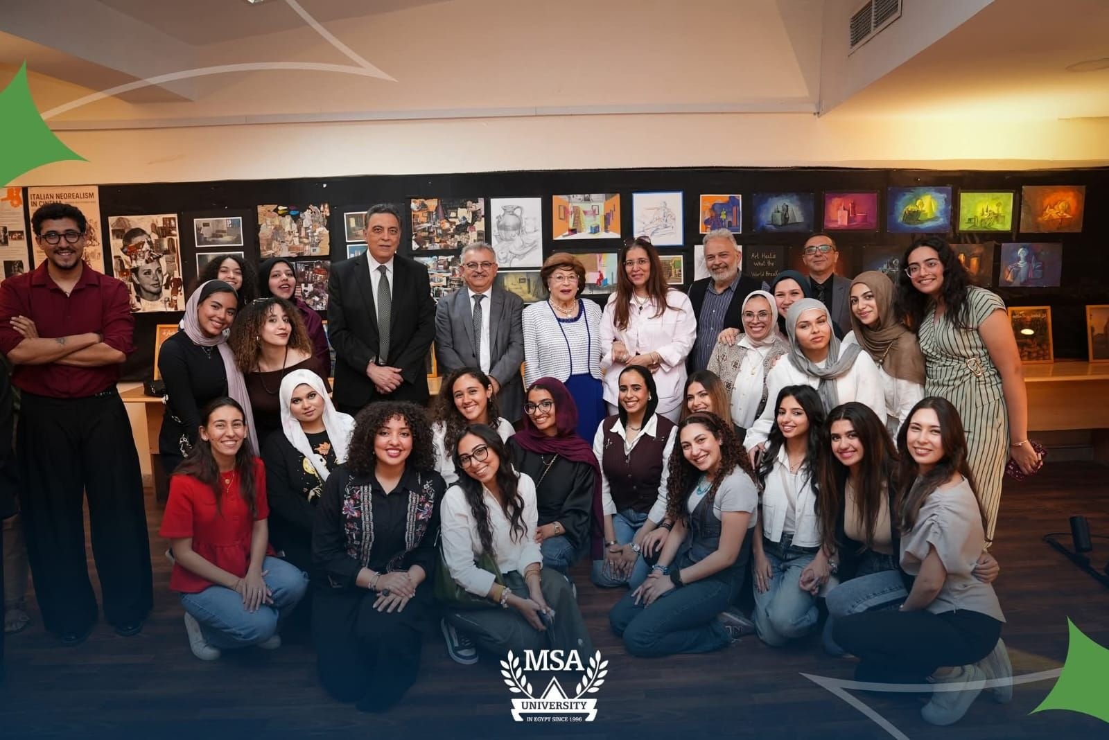 رئيس أمناء جامعة أكتوبر للعلوم الحديثة والآداب يفتتح المعرض السنوي لكلية الفنون والتصميم