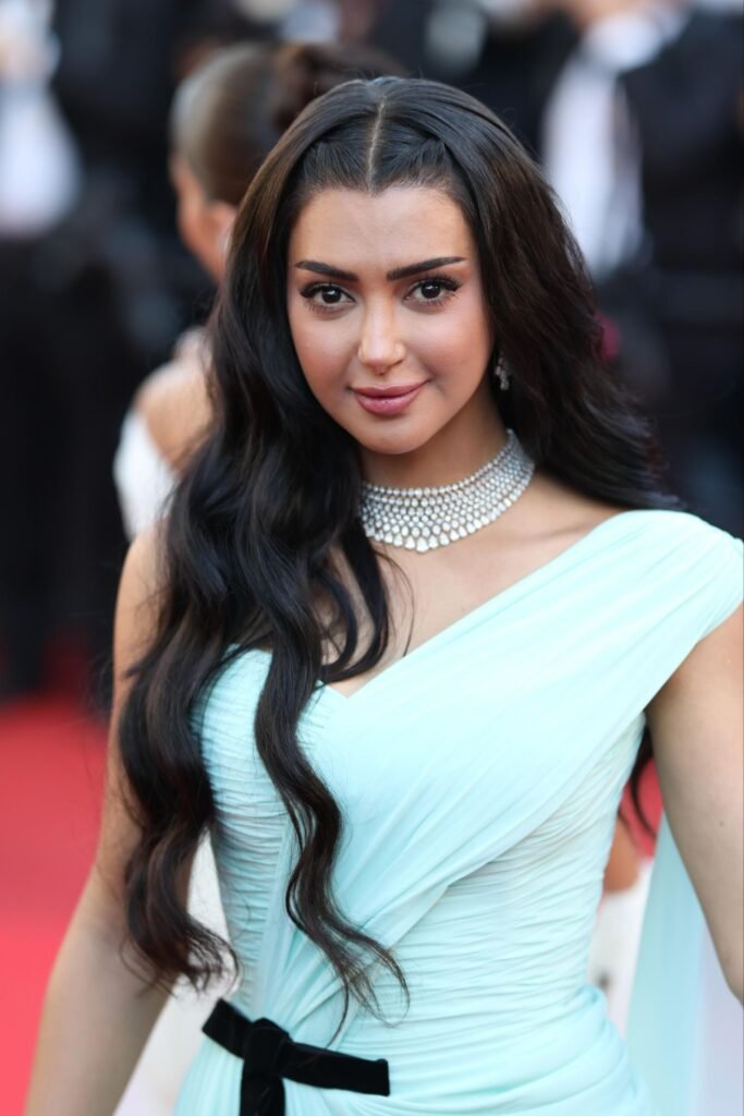 img-20260521-wa0079838029562403899836-683x1024 أصايل العتيبي تخطف الأنظار بإطلالة ساحرة في مهرجان كان السينمائي بدورته الـ79