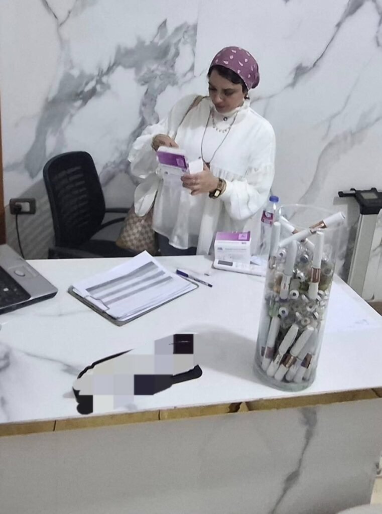 img-20260522-wa00654520354030756599358-761x1024 صحة السويس تغلق عيادة تغذية ومركزين تجميل&nbsp; لإدارته من قبل أشخاص ينتحلون صفة أطباء ، وغلق 19 منشاة غير مرخصة