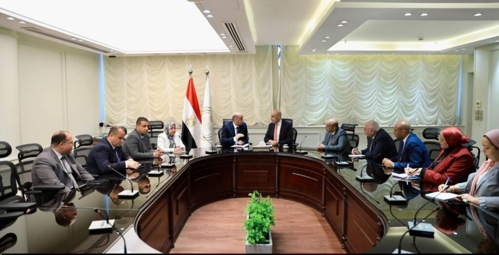 fb_img_17811828114757294563356815937499-1024x523 وزيرا التربية والتعليم والعمل يبحثان تعزيز التعاون لإعداد كوادر فنية مؤهلة بشهادات دولية تلبي احتياجات سوق العمل المحلي والعالمي