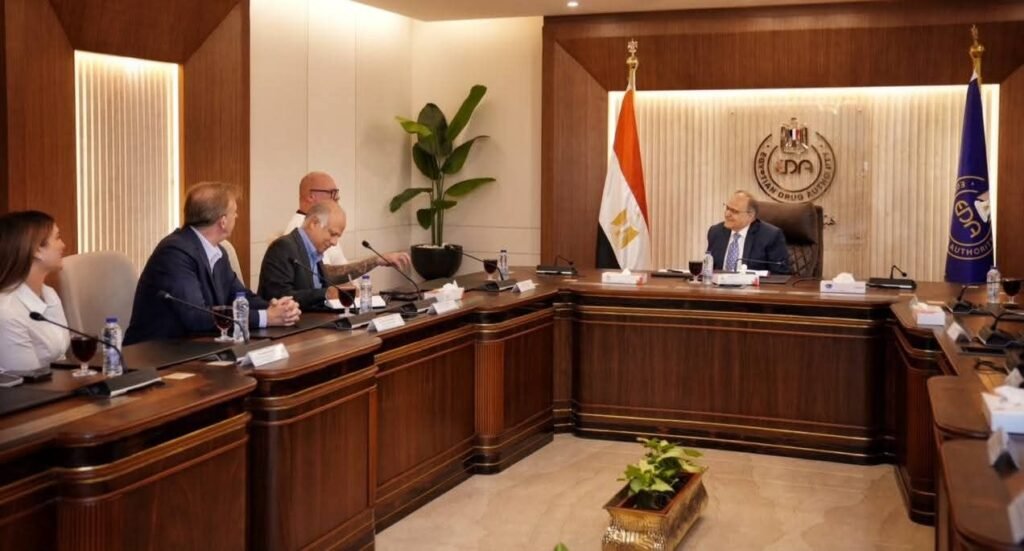 fb_img_17811828521255919090806920505013-1024x551 رئيس هيئة الدواء المصرية يبحث مع ممثلي شركة "بيور بيبتايد سوليوشن" الأمريكية فرص التعاون في مجال المواد الخام الدوائية والتقنيات العلاجية الحديثة
