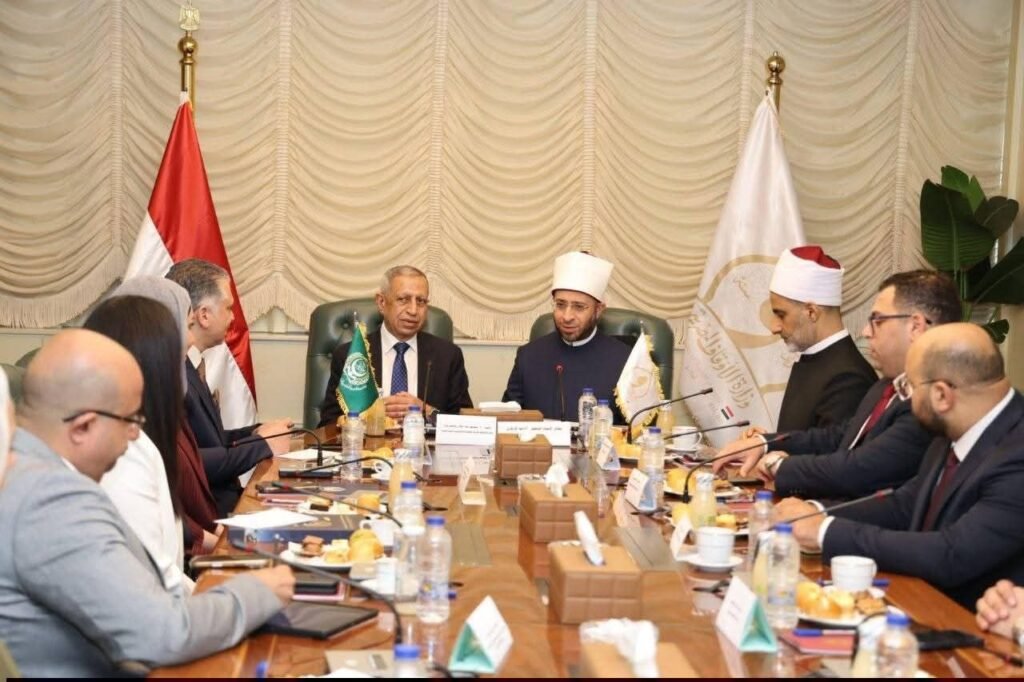 fb_img_17811830643576177848124297442911-1024x682 توقيع بروتوكول تعاون بين الأوقاف والأكاديمية العربية للعلوم والتكنولوجيا والنقل البحري