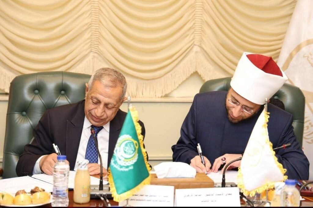 fb_img_1781183067936504724652790578649-1024x682 توقيع بروتوكول تعاون بين الأوقاف والأكاديمية العربية للعلوم والتكنولوجيا والنقل البحري