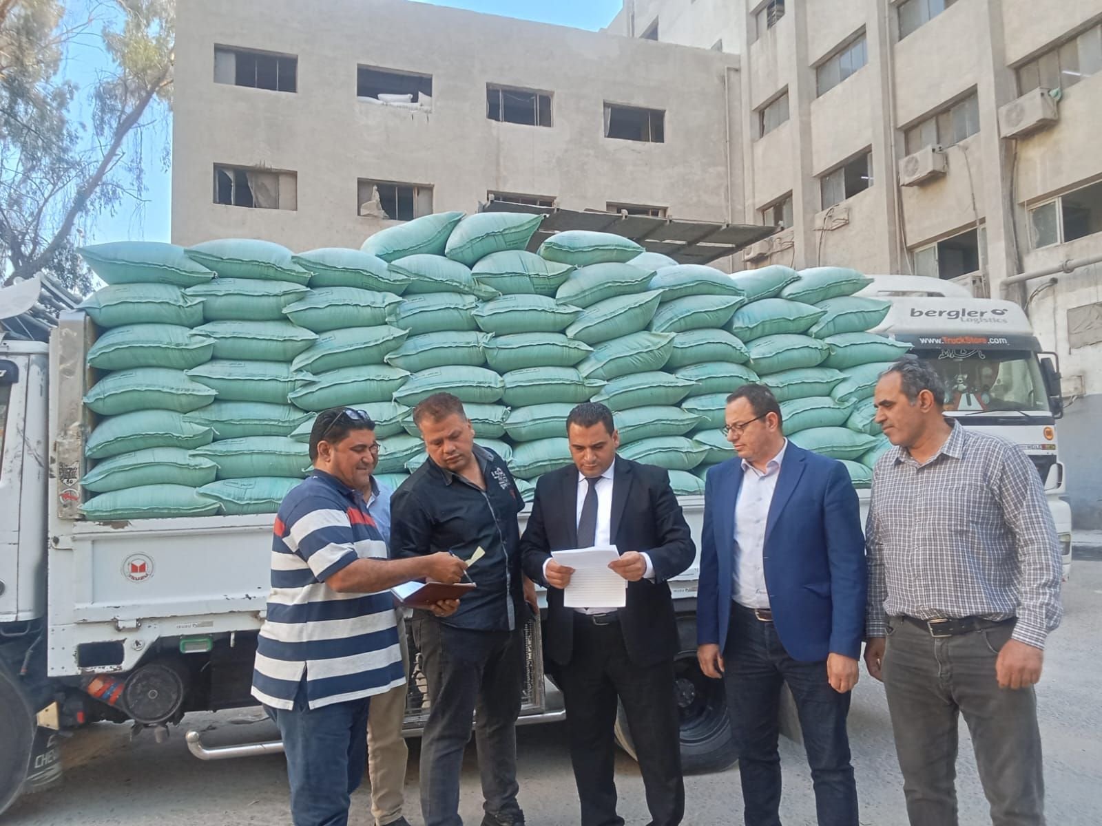 محافظة الجيزة تضبط 3762 مخالفة تموينية خلال شهر ومصادرة نحو 151 طنًا من السلع المدعمة والغذائية منتهية الصلاحية