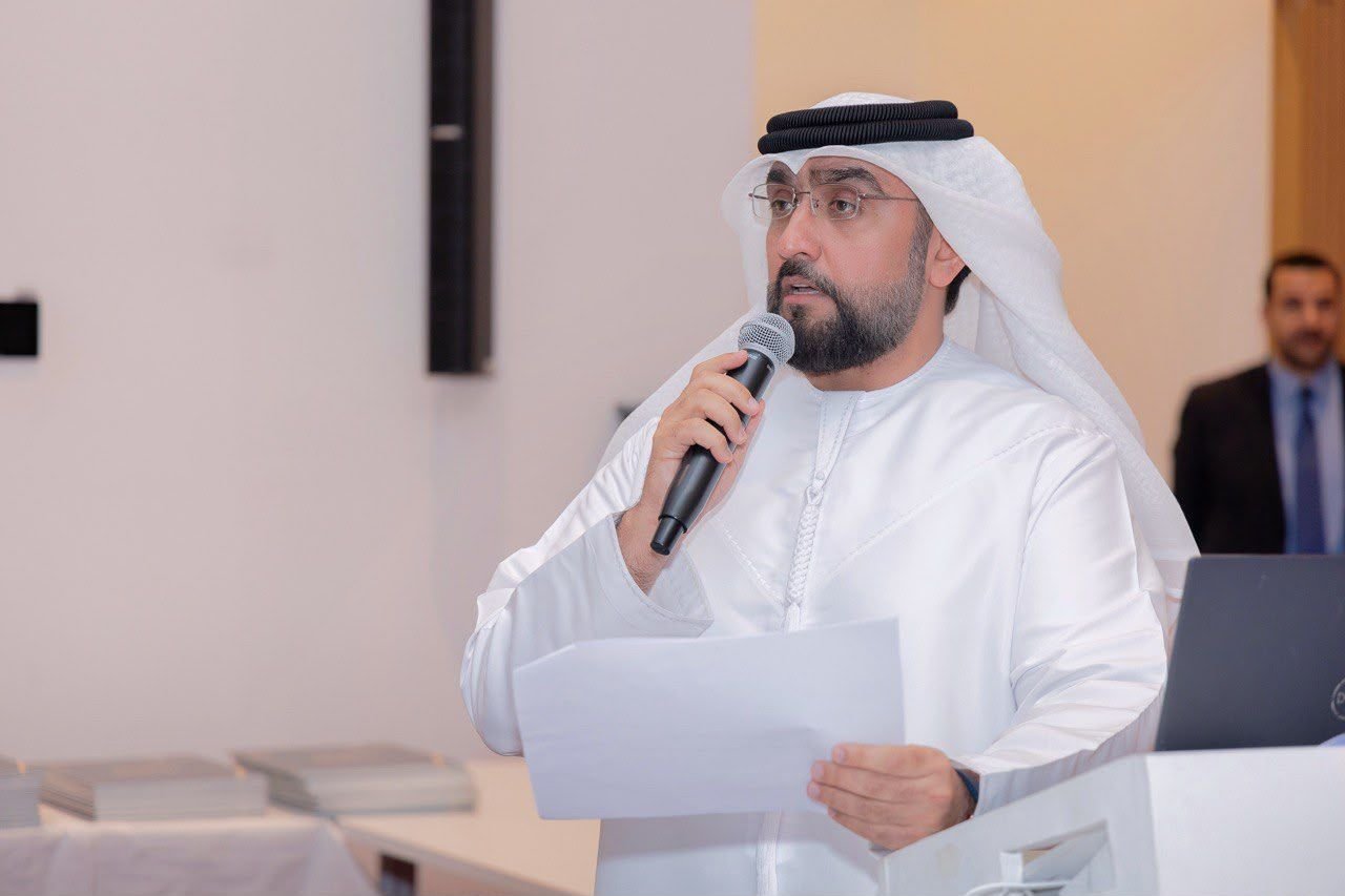 مدرسة حميد بن عبدالعزيز للحلقة الثالثة بنين تحتفل بتخريج طلبة الصف الثاني عشر دفعة عام الأسرة