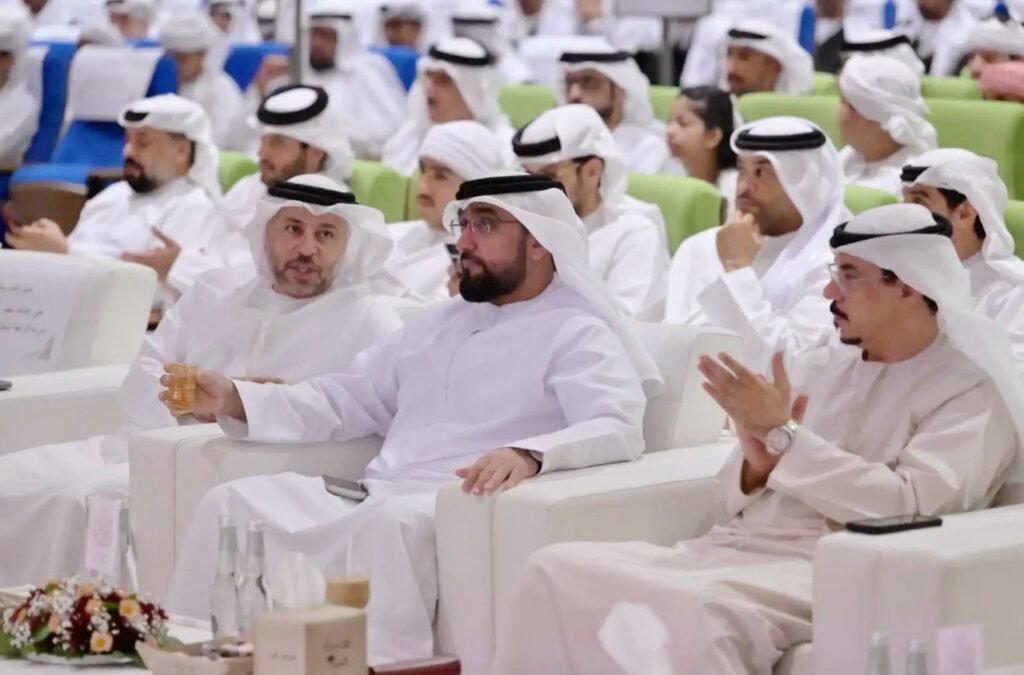 img-20260614-wa00923547113657611128349-1024x675 مدرسة حميد بن عبدالعزيز للحلقة الثالثة بنين تحتفل بتخريج طلبة الصف الثاني عشر  دفعة عام الأسرة