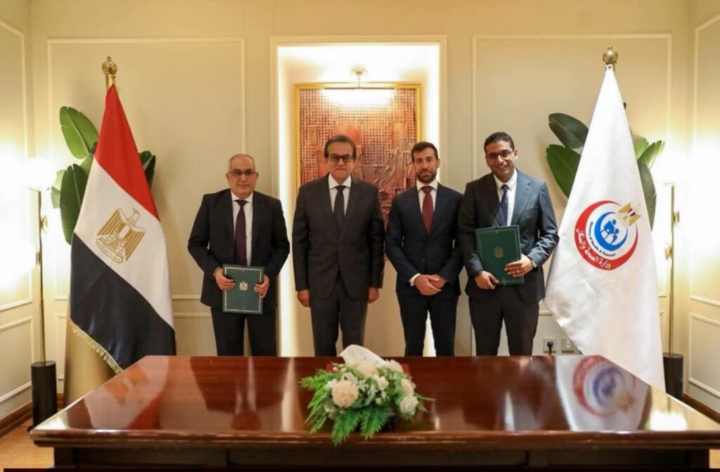 fb_img_17841971920974888701550891620908-1024x671 وزير الصحة يشهد توقيع بروتوكول تعاون مع «روش إيجيبت» لميكنة منظومة الرمد