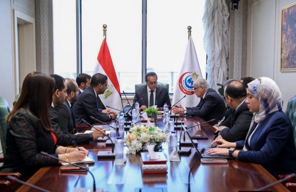 fb_img_1784197193712859371748782331774-1024x664 وزير الصحة يشهد توقيع بروتوكول تعاون مع «روش إيجيبت» لميكنة منظومة الرمد