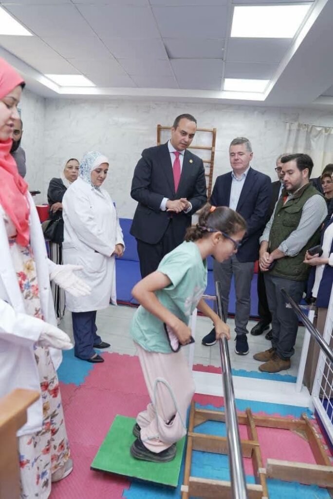 fb_img_17841974148775959175873307867055-684x1024 رئيس هيئة الرعاية الصحية والمديران التنفيذيان لهيئتي الرعاية الصحية والتأمين الصحي الشامل يستقبلون السيد باسكال دونوهو العضو المنتدب وكبير مسؤولي المعرفة بمجموعة البنك الدولي والوفد رفيع المستوى المرافق له للاطلاع على نجاحات منظومة التأمين الصحي الشامل وبحث سبل دعم المرحلة الثانية من المنظومة