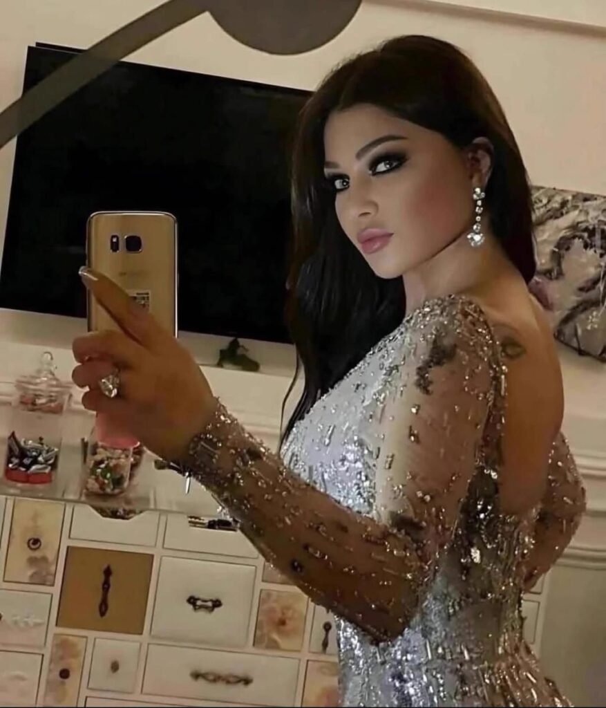 img-20260709-wa00645123967016229491906-877x1024 *هيفاء وهبي تشوّق جمهورها بفيديو يجمعها بسانت ليفانت.. وتثير التساؤلات حول أغنية «بحبك ميتسوبيشي»*