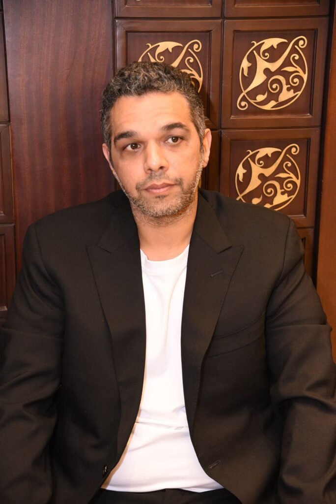 img-20260722-wa00822609603982095073900-684x1024 المهندس محمد صلاح الهادي يؤدي واجب العزاء في وفاة المحامي الكبير الدكتور عصام البطاوي