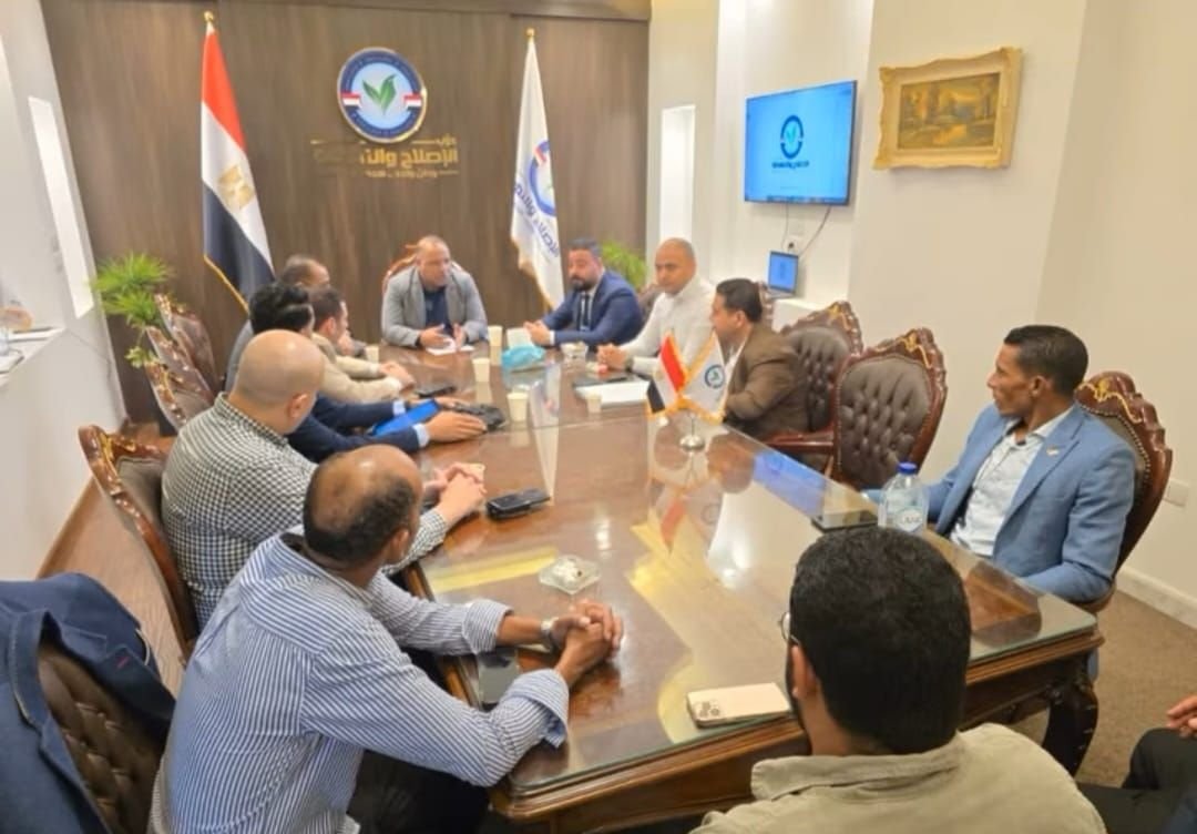 محمد الجيلاني يستعرض خطط أمانات التنمية المحلية بالمحافظات ويعلن برنامجًا لتأهيل المرشحين للمجالس المحلية