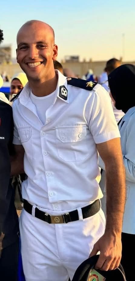 النقيب محمد حجاج يتلقى التهاني بعد صدور قرار ترقيته بمديرية أمن القليوبية