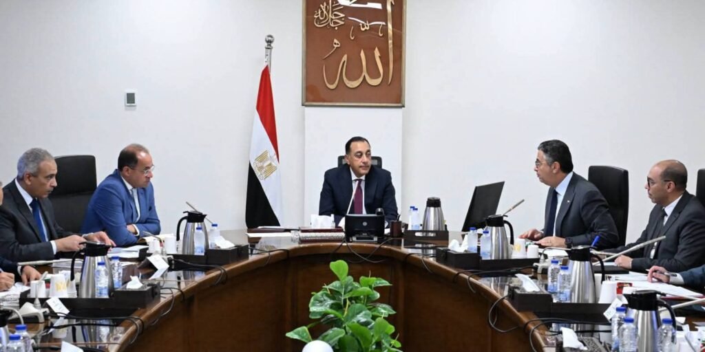 fb_img_17871293962574868187381925571861-1024x512 رئيس الوزراء يستعرض الإجراءات التنفيذية لفض التشابكات المالية بين "المالية" وهيئة السلع التموينية