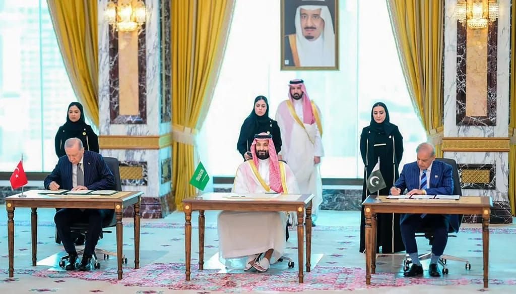 مصر ترفض اتفاق مكة الدفاعي.. توازنات إقليمية ومرتكزات سيادية