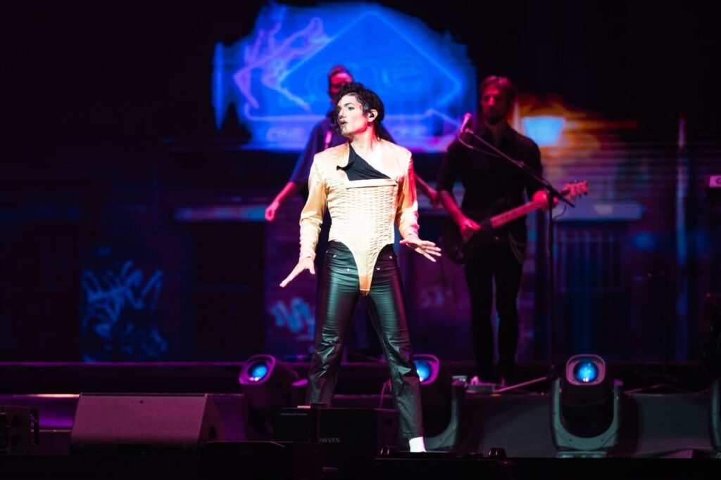 img-20260824-wa01214919628285197177675-1024x683 قبل «This Is Michael».. «ملك البوب» يشعل مسرح عبادي الجوهر أرينا في جدة بأشهر أغنياته وحركاته