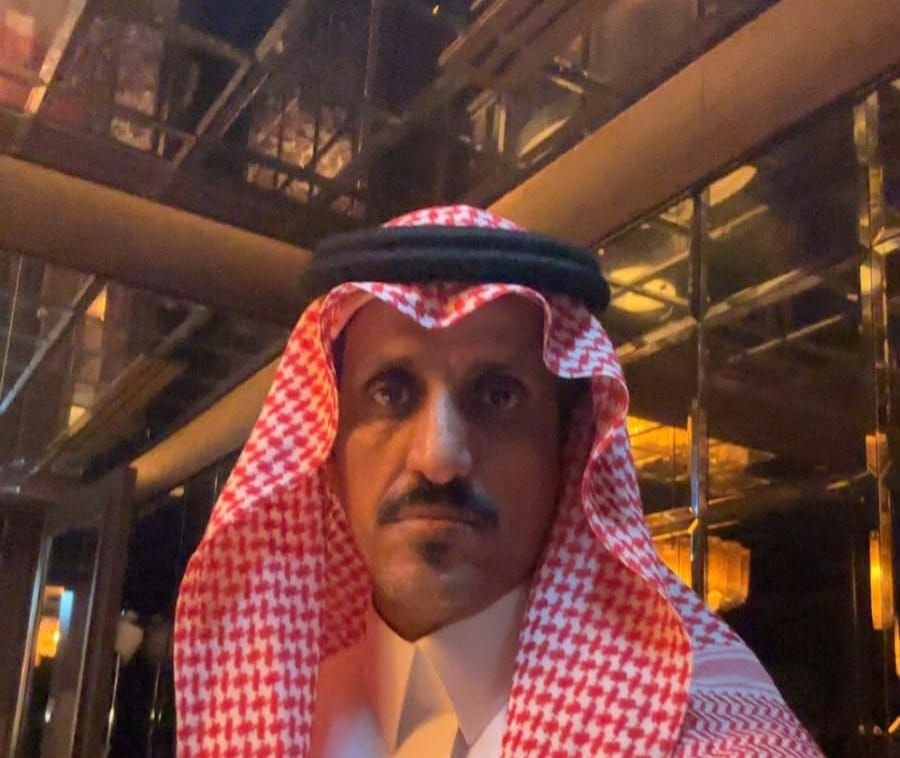 حائل بين وجهين.. صخور أجا وشهامة “أبو سعود الشمري” في عالم العقار