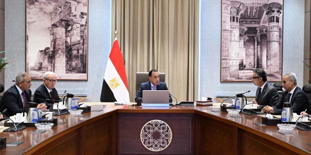 fb_img_17894761851411217974305561135044-1024x512 رئيس الوزراء يتابع جهود توفير السلع وضبط حركة الأسواق والأسعار