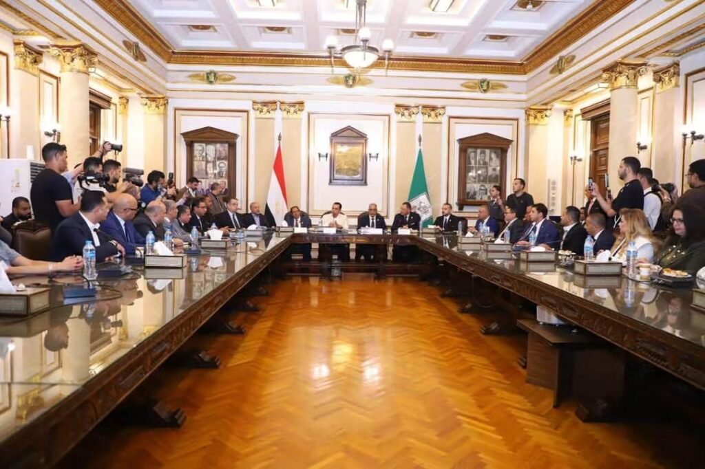 fb_img_17906028053827036106174227541470-1024x682 مستقبل وطن يواصل جولاته الخدمية والتنظيمية بالمحافظات لدعم المواطنين وتلبية احتياجاتهم ويسدد المصروفات الدراسة للطلبة غير القادرين