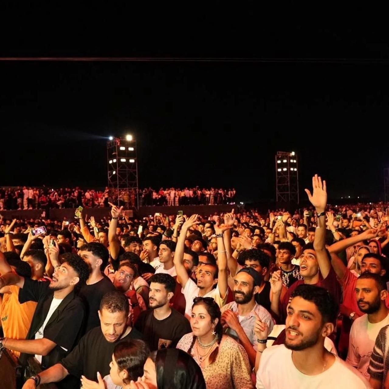 ويجز وليجي سي يشعلان حفل النادي الأهلي بالمنصورة الجديدة بحضور جماهيري كبير