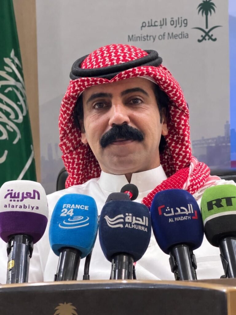 img-20260907-wa00399170351126669079321-768x1024 من القصيدة إلى «تيك توك».. شاهر السرحاني يحول الشعر والحكمة إلى محتوى جماهيري