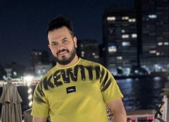 محمود خليفة يغيّر قواعد اللعبة بـ«غيّر فكرك».. ألبوم جديد يمزج الإبداع البشري بالذكاء الاصطناعي