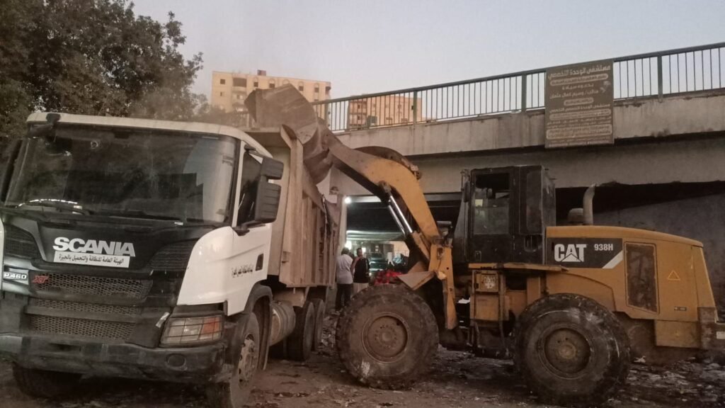 img-20260914-wa00282201803820260447064-1024x576 رفع 1500 طن رتش من نفق التربيع بالهرم وإعادة فتحه أمام السيارات
