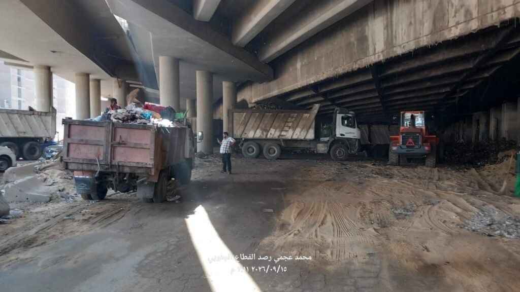 img-20260916-wa00071196976025885415096-1024x576 رفع 1400 طن رتش من نفق المنشية بالهرم وفتح الطريق أمام السيارات