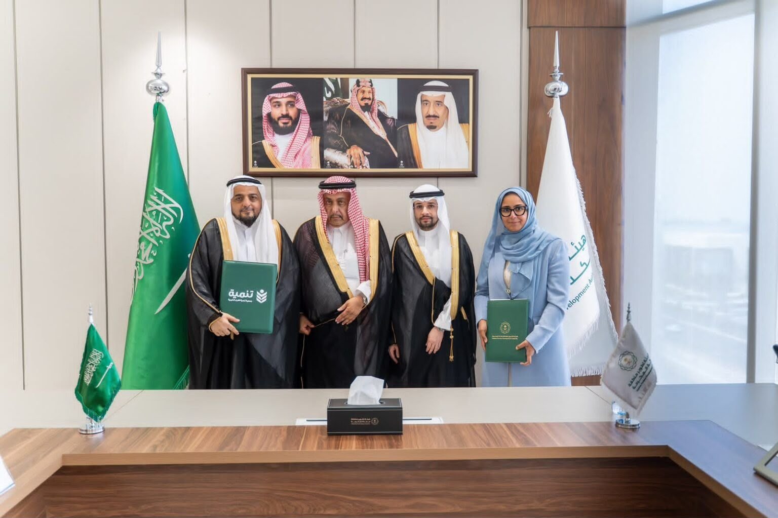 هيئة تطوير منطقة مكة المكرمة و”تنمية القرى” توقّعان شراكة لتعزيز التنمية الإجتماعية والإقتصادية