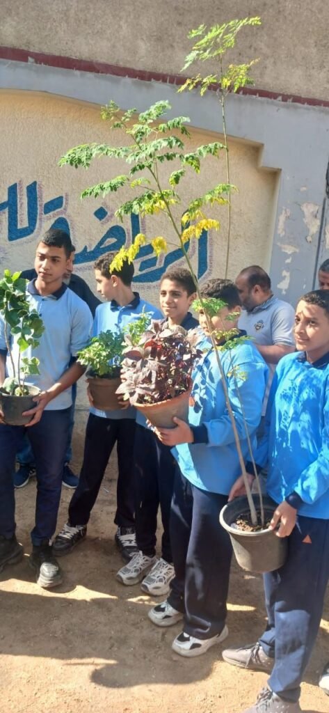 img-20260928-wa00274946876396246571861-473x1024 بناء على توجيهات الدكتور أحمد الأنصاري محافظ الجيزة بتكثيف حملات التوعية البيئية داخل المدارس
