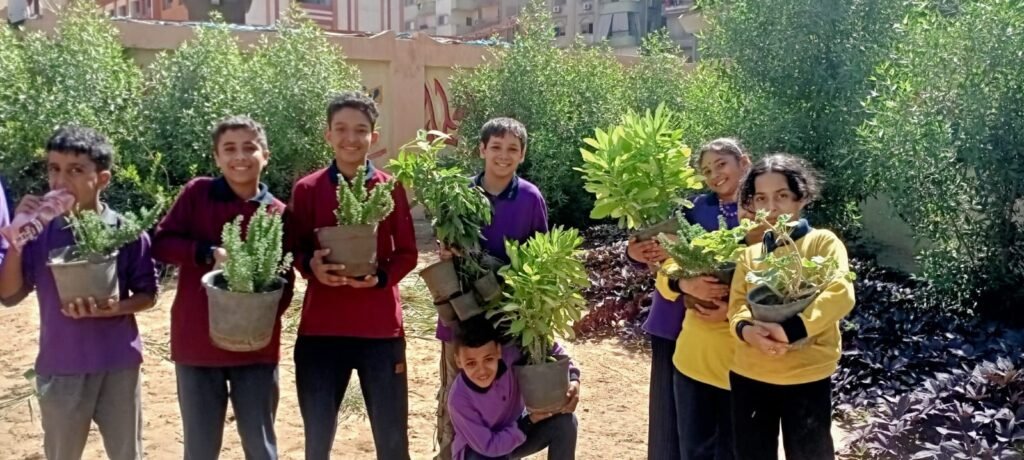 img-20260928-wa0055511714020494641931-1024x460 بناء على توجيهات الدكتور أحمد الأنصاري محافظ الجيزة بتكثيف حملات التوعية البيئية داخل المدارس