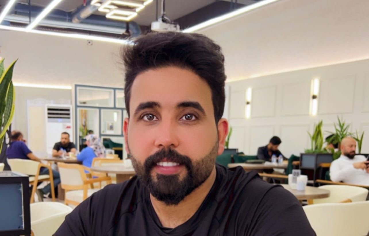 أحمد البجاري: التنوع الدرامي واختيار الأدوار المعقدة مفتاح البقاء في أذهان الجمهور