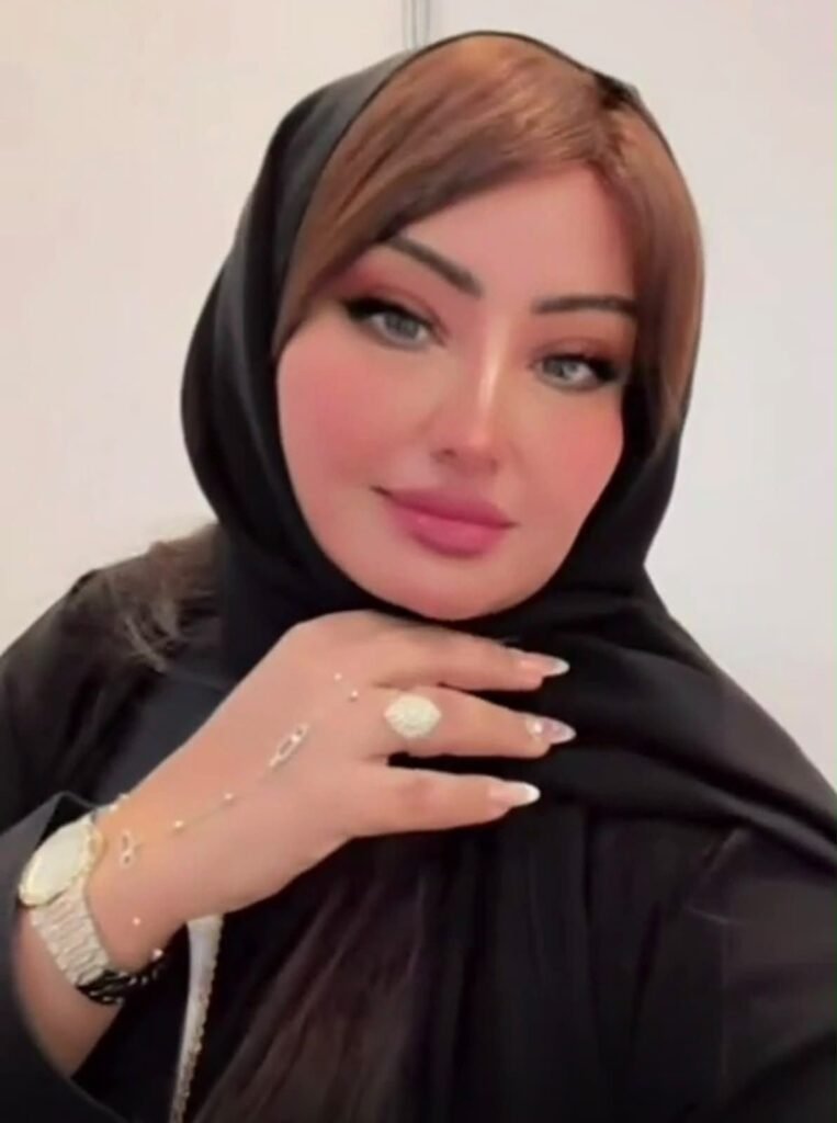 img-20260929-wa00728511905724103916678-763x1024 تهاني عبدالله عسيري "ملكة القطط" تفوز بمعرض الطب البيطري وتقدم خلاصة تجربتها في نصائح