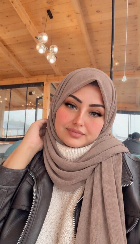 img-20260929-wa00731815180295909501634-588x1024 تهاني عبدالله عسيري "ملكة القطط" تفوز بمعرض الطب البيطري وتقدم خلاصة تجربتها في نصائح