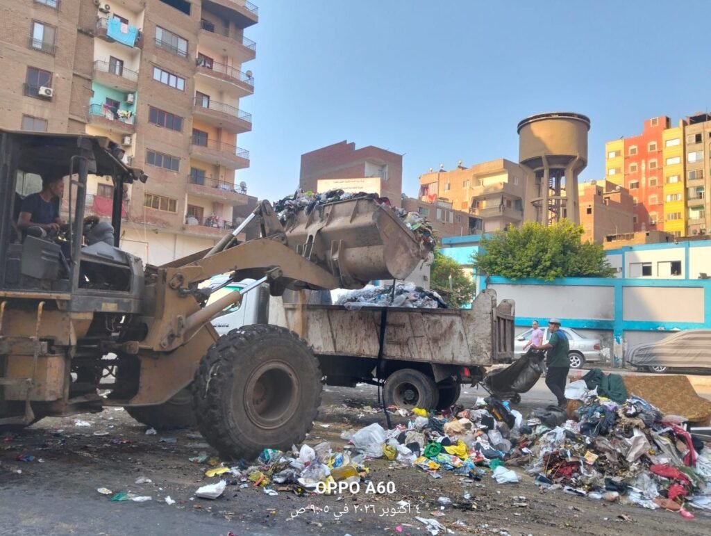 IMG-20261004-WA0020-1024x771 حملات مكثفة لرفع كفاءة النظافة بنطاق حي الوراق بناء على توجيهات الدكتور أحمد الأنصاري محافظ الجيزة