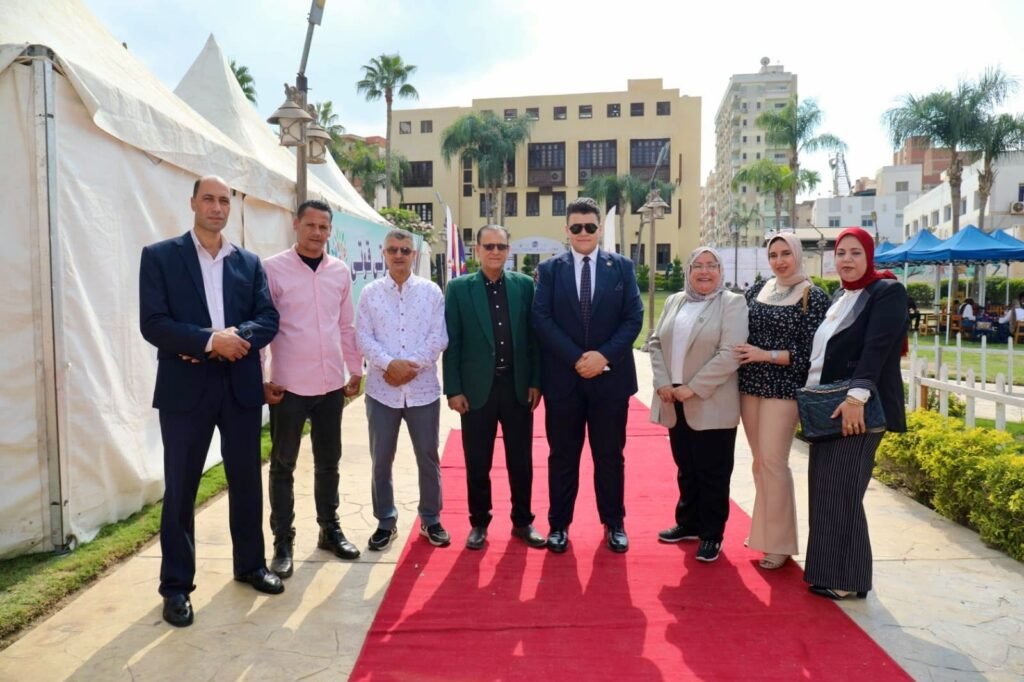 IMG-20261005-WA0045-1024x682 الاتحاد الوطني للقيادات الشبابية بمحافظة البحيرة يشارك في معرض دمنهور التاسع للكتاب ولقاء ثقافي حول العمل التطوعي ورؤية مصر ٢٠٣٠