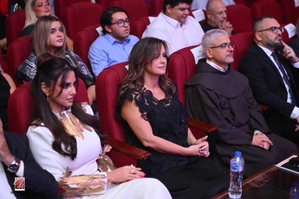 IMG-20261008-WA0044-1024x682 درة تحصد جائزة مهرجان «جيلنا» تقديرًا لمسيرتها وأعمالها الفنية