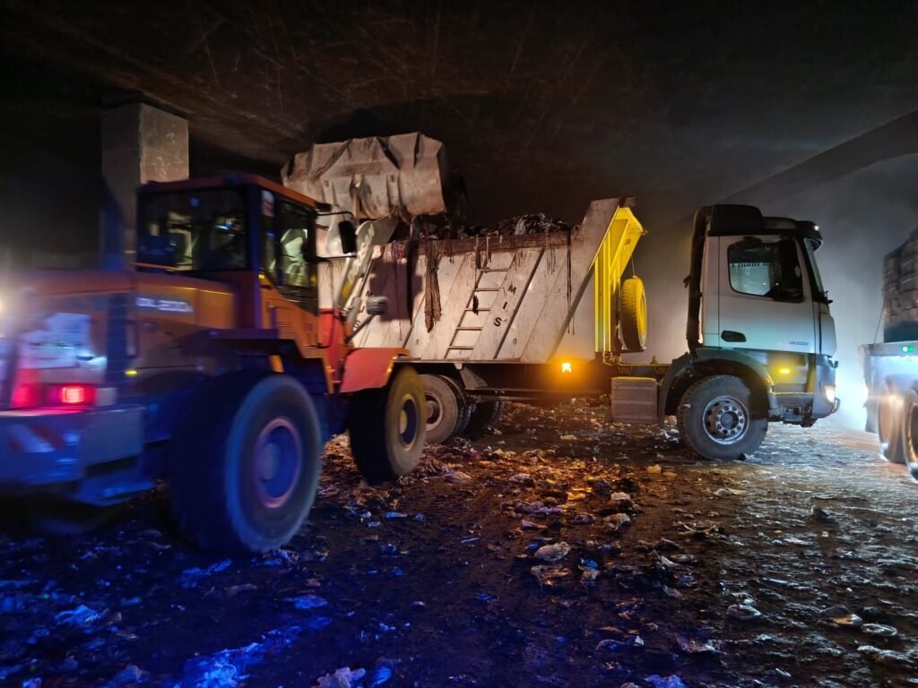 IMG-20261012-WA0055-1024x768 رفع ١٥٠٠طن من اسفل دائري الهرم واللبيني فيصل حي الهرم