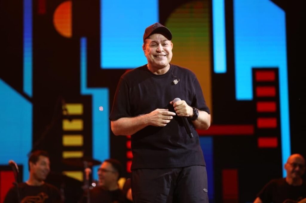 IMG-20261015-WA0035-1024x682 حكيم يشعل أجواء العبور بحفل جماهيري كامل العدد