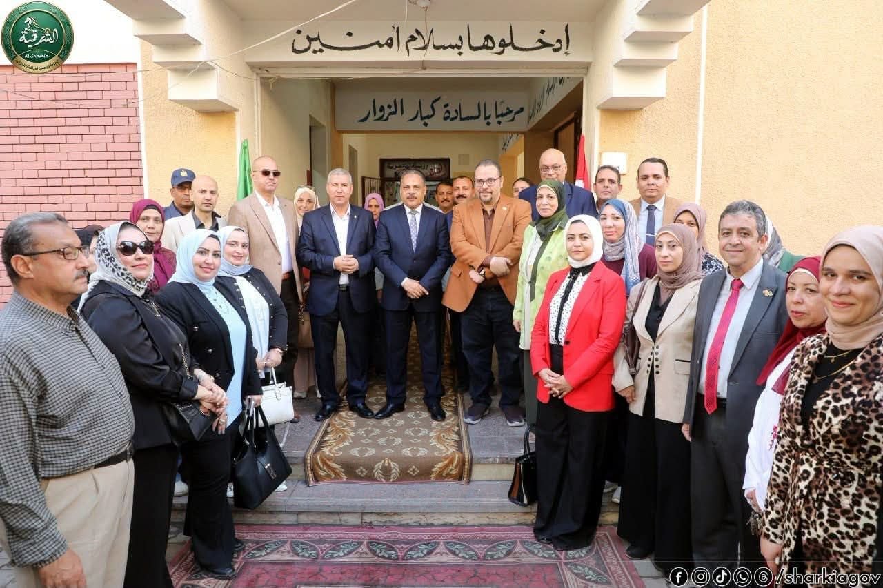 محافظ الشرقية يرافقه وكيل وزارة الصحة يطلق شارة بدء الحملة القومية للتطعيم ضد الحصبة والحصبة الألمانية